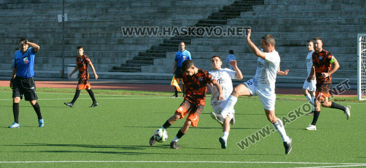 24 гола паднаха в шести кръг на областната група