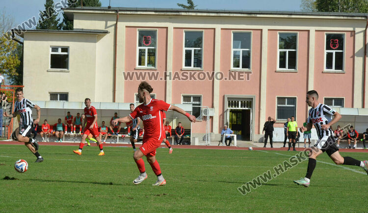 Драма с дузпи на Ямача. „Саяна“ победи „Локомотив“ (ГО) за Купа България 