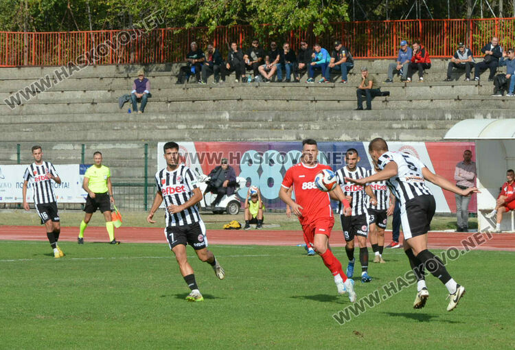 Драма с дузпи на Ямача. „Саяна“ победи „Локомотив“ (ГО) за Купа България 