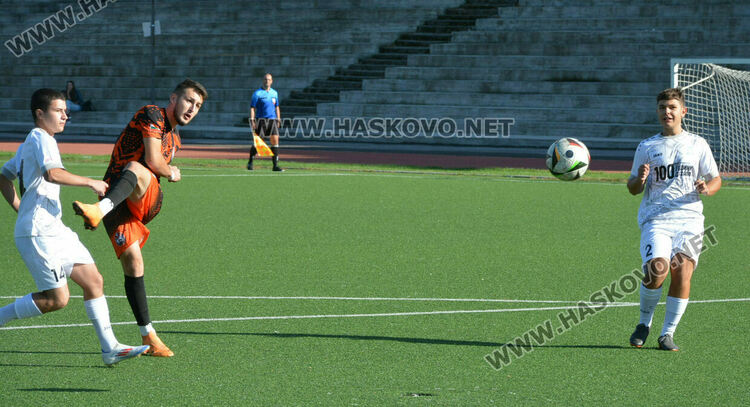 24 гола паднаха в шести кръг на областната група