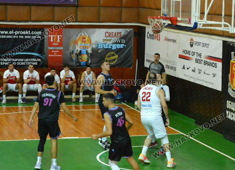 Баскетболният “Хасково” с втора поредна победа 