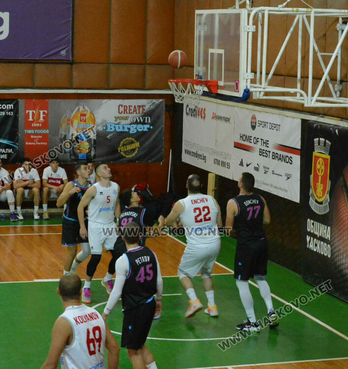 Баскетболният “Хасково” с втора поредна победа 