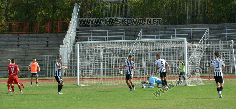 Драма с дузпи на Ямача. „Саяна“ победи „Локомотив“ (ГО) за Купа България 