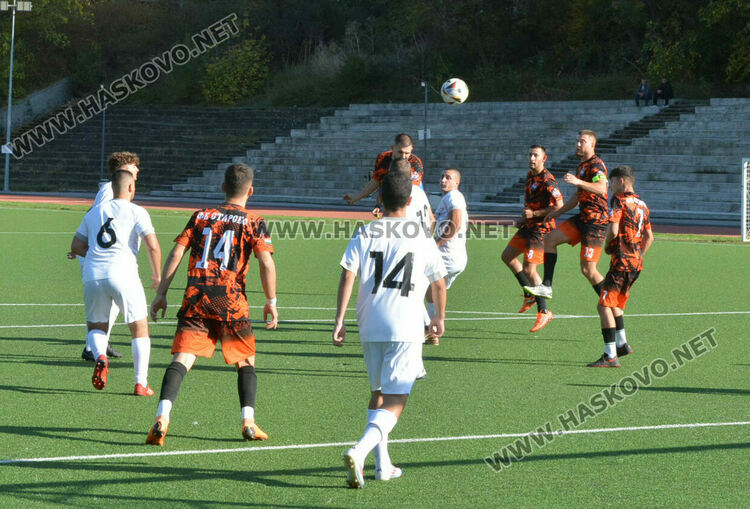 24 гола паднаха в шести кръг на областната група