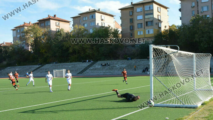 24 гола паднаха в шести кръг на областната група