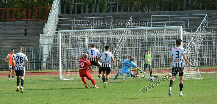 Драма с дузпи на Ямача. „Саяна“ победи „Локомотив“ (ГО) за Купа България 