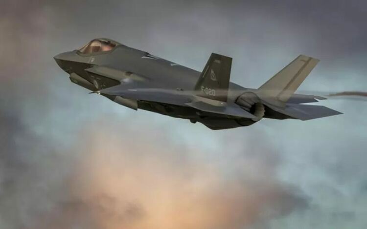 В учението ще се включат 60 самолета от 13 страни, включително бомбардировачи и изтребители, способни да носят ядрени бойни глави