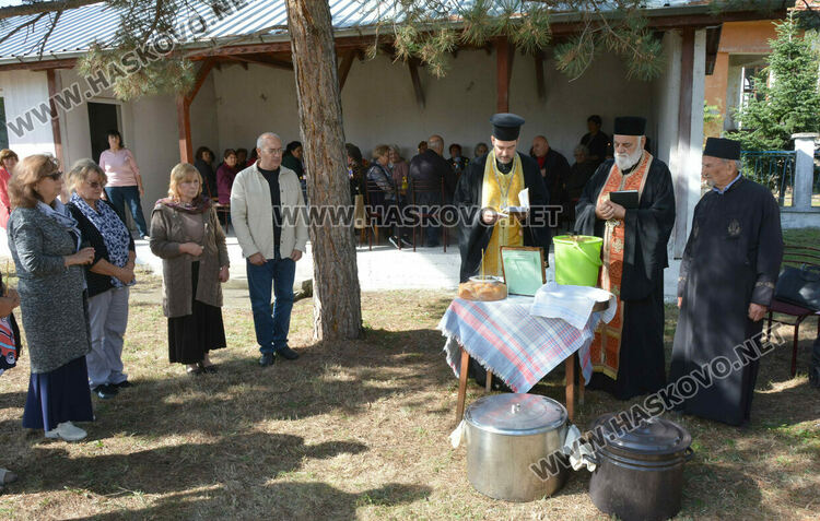 20 години от освещаването си чества храмът „Св. Петка“ във Войводово