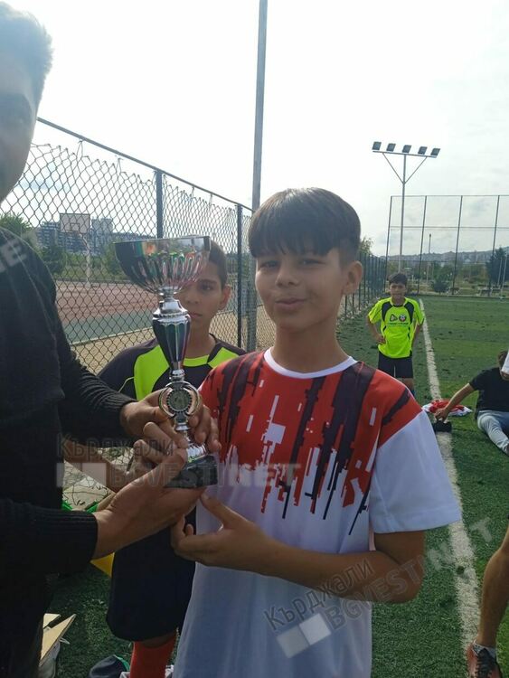 Малките футболисти  от Кърджали спечелиха турнира за деца от малцинствата 