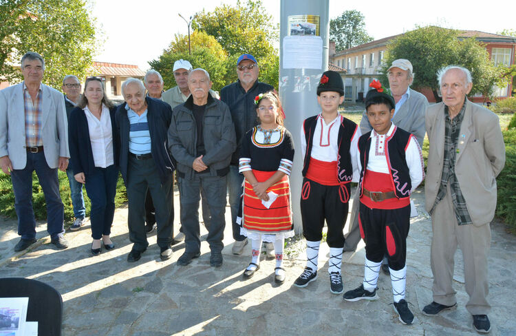 Ветерани от авиополка в Узунджово се срещнаха с ученици за Деня на българските ВВС