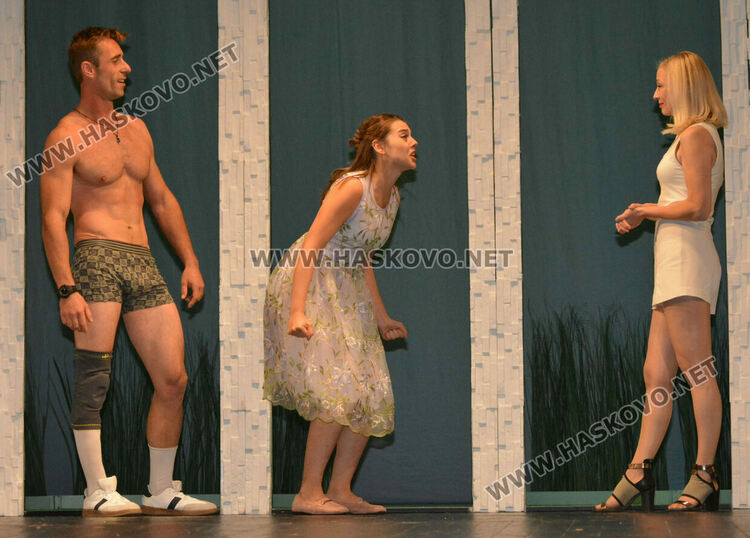 Представят премиерно „Барут от хормони“ с режисьор Иван Савов в Хасково