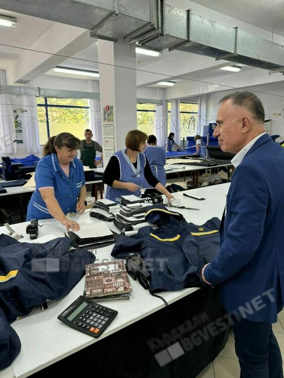 Сабахатин Гьокче от ПП-ДБ се срещна със жители на седемте общини в Кърджалийска област,виждат в него единствена надежда