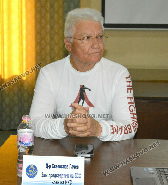 Поставиха безплатни силанти на 4600 деца от Хасковско, кампанията продължава