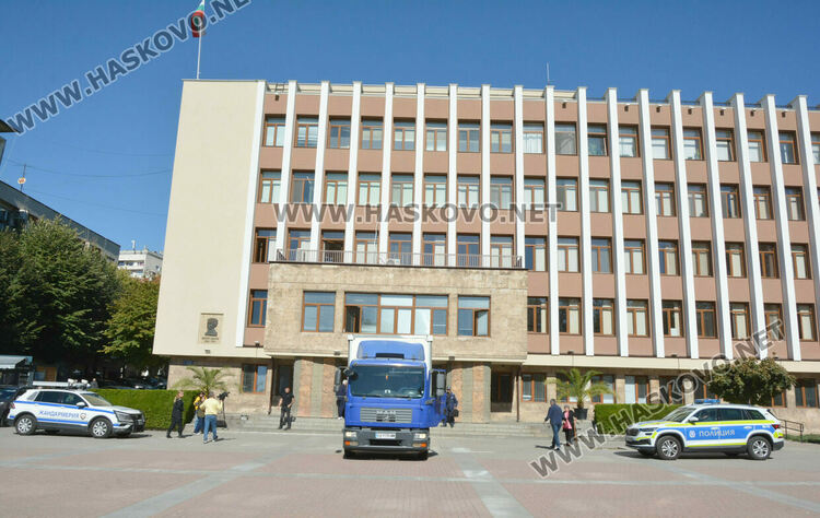 Пристигнаха 220 000 бюлетини за парламентарните избори на 27 октомври