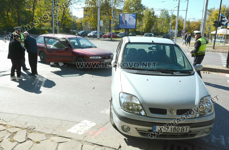 Поредна катастрофа на кръстовището до Цигарената фабрика