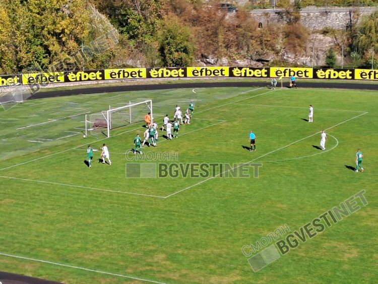 Червени картони и меле при загубата на „Родопа“ от „Локомотив“ II (Пловдив) с 1:3