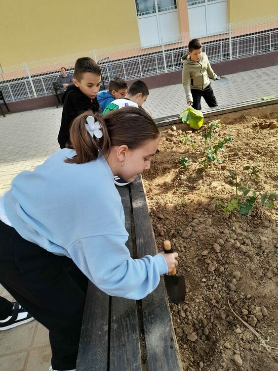 Връзката между паисиевци и наследниците на учителката Параскева Ванкова продължава