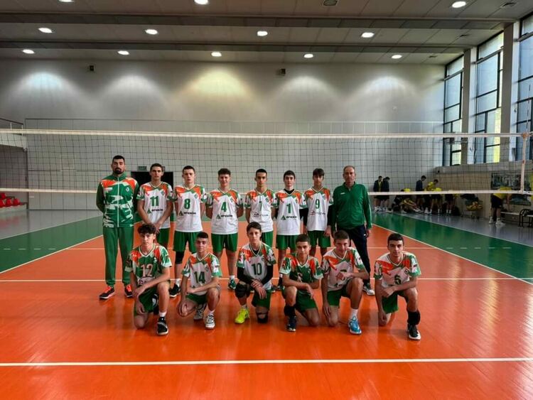 С две загуби момчетата на ВК „Родопа“ откриха първенството при подрастващите.