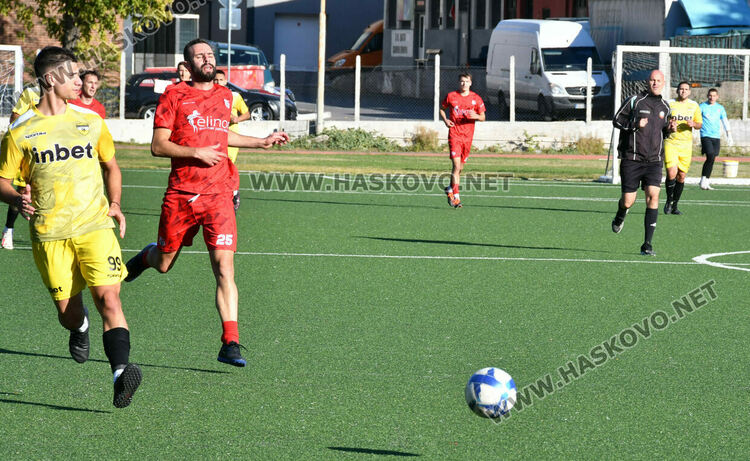ФК “Хасково” остава лидер след седма победа, “Старско” също с успех