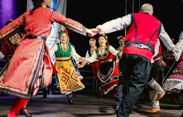 Хасковският танцов клуб 7/8б с награди от международен фестивал в Италия