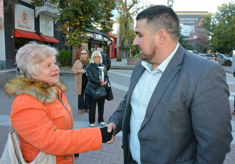 Асен Василев в Хасково: Ако не гласуваме, няма да има легитимен парламент