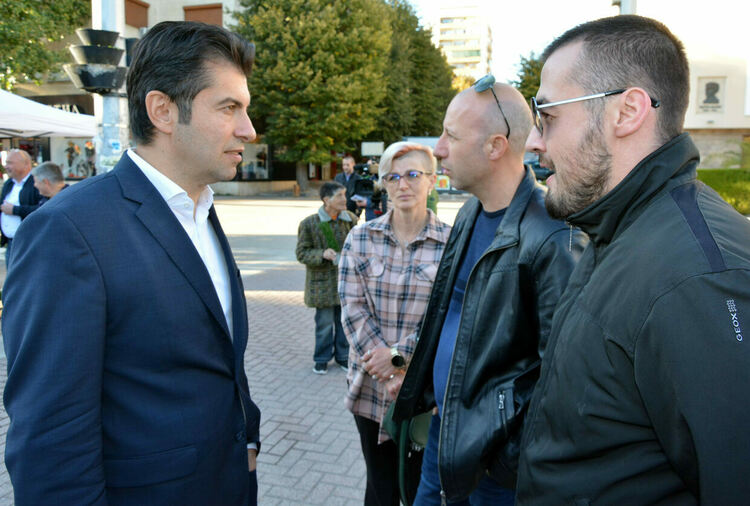 Асен Василев в Хасково: Ако не гласуваме, няма да има легитимен парламент