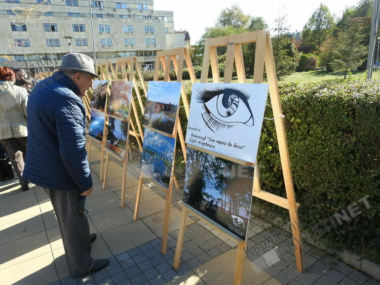 Община Кърджали ще подарява цветни фотоси на града на своите гости,снимките са на ученици от ОДК