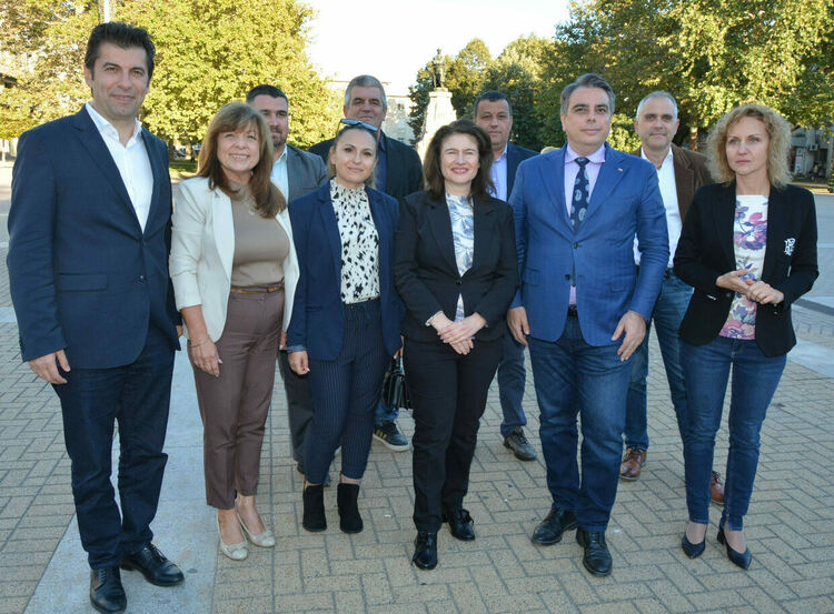 Асен Василев в Хасково: Ако не гласуваме, няма да има легитимен парламент