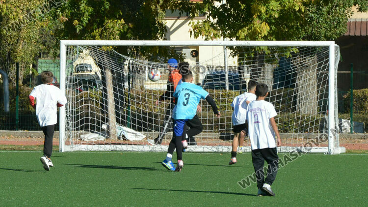 Започнаха общинските ученически игри по футбол