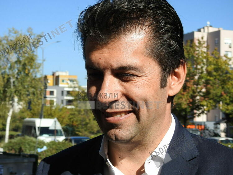 Лидерски десант на ПП-ДБ в Кърджали,показаха как се усвояват парите за града,отпуснати от правителството на Николай Денков