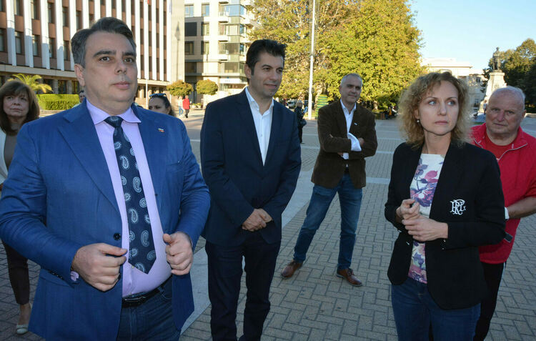 Асен Василев в Хасково: Ако не гласуваме, няма да има легитимен парламент