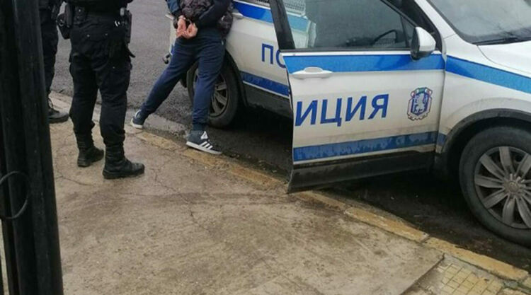 МВР атакува дилъри на гласове в Хасково, Габрово и Смолян