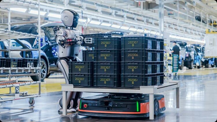 Хуманоидни роботи вече сглобяват коли във фабриката на BYD