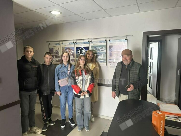 Ден на отворените врати за празника на строителя в Кърджали,ученици посетиха Архитектурно бюро „Луков Дизайн”