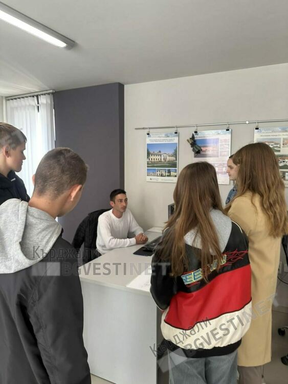 Ден на отворените врати за празника на строителя в Кърджали,ученици посетиха Архитектурно бюро „Луков Дизайн”
