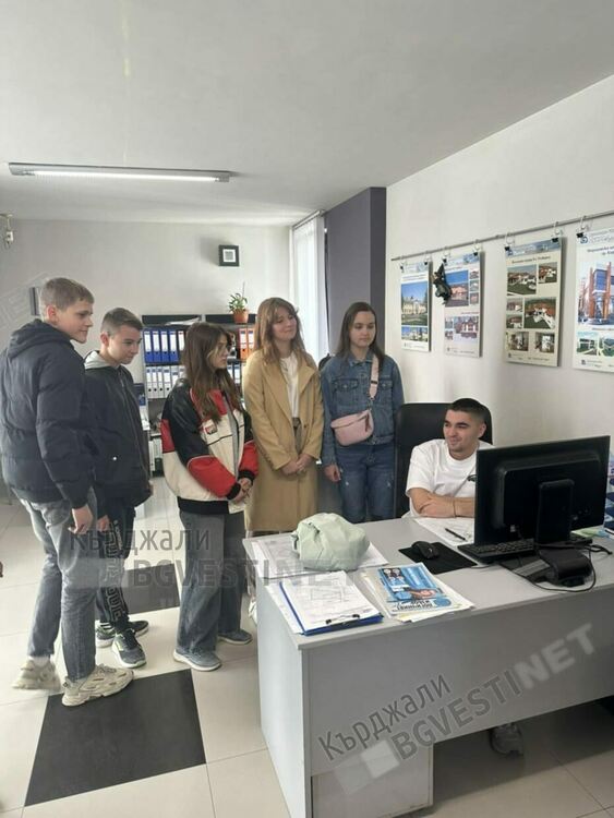 Ден на отворените врати за празника на строителя в Кърджали,ученици посетиха Архитектурно бюро „Луков Дизайн”
