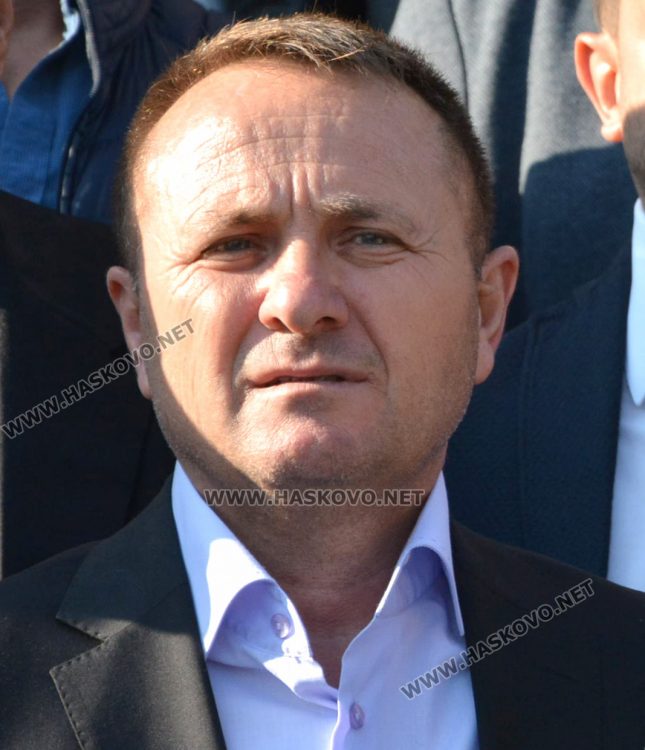 Изгоря навес с 220 бали сено на кандидат за депутат