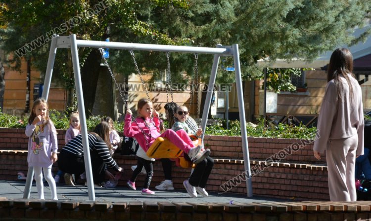 Пореден слънчев и топъл ден