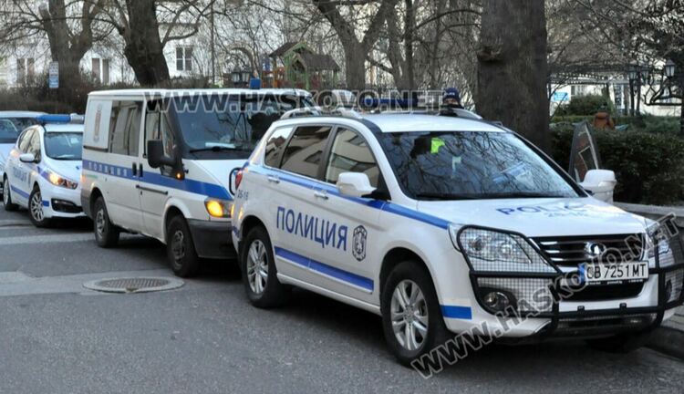 Задържаха жена и двама мъже с дрога в Хасковско