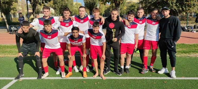 „Царската гимназия“ с две титли на ученическите игри по футбол в Хасково