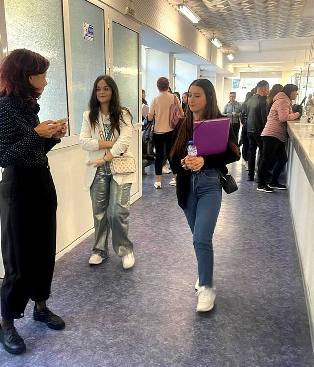 Бъдещи икономисти опознаха работата в НАП