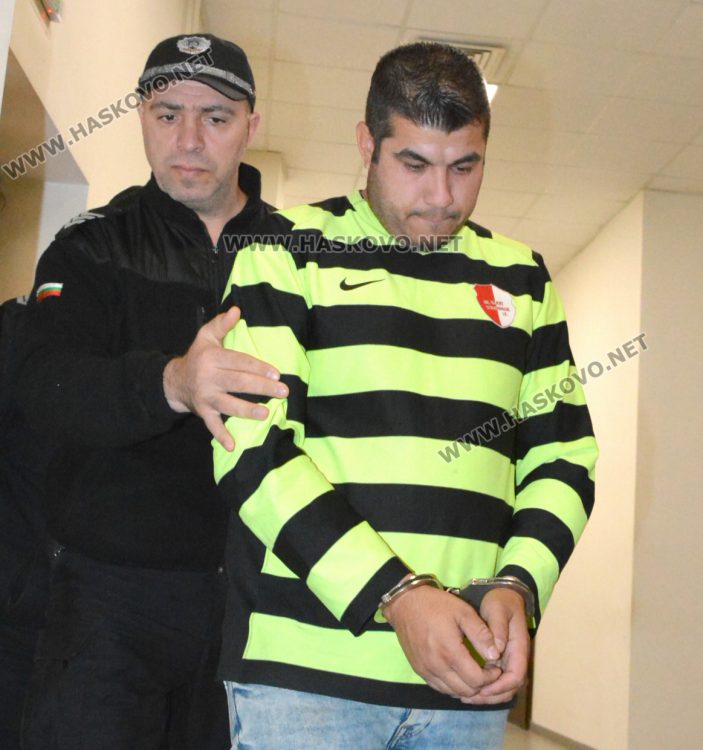 Оставиха в ареста мъж, задържан с 28 пакета марихуана в резервоар на кола