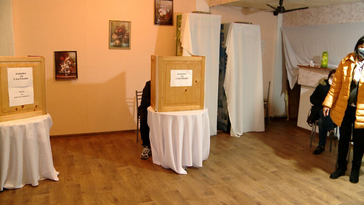 Днес е ден за размисъл, пристигат машините за изборите утре