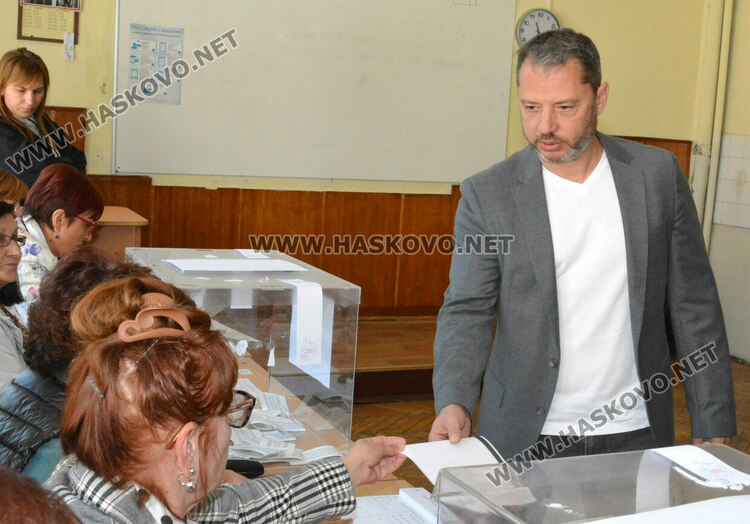 Делян Добрев: Надявам се Хасковска област да е с най-високия резултат на изборите в страната