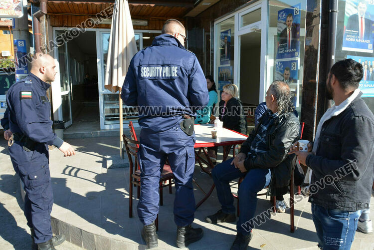 Биха и блъскаха екип на БТВ в кв. „Република“