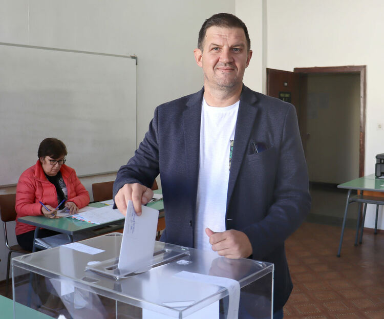 Кметът Станислав Дечев: Гласувах за стабилна държава, която да застане на мястото си и да подпомага общините 