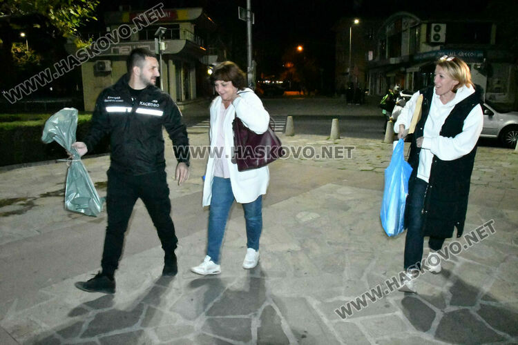 Започна предаването на бюлетините от гласуването в Хасковско