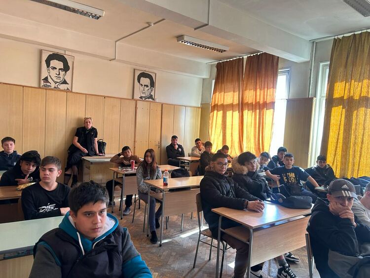 Възможностите на Програма Еразъм+ за младите хора бяха представени на новите ученици в Професионална гимназия по транспорт и аграрни технологии „Н. Й. Вапцаров“