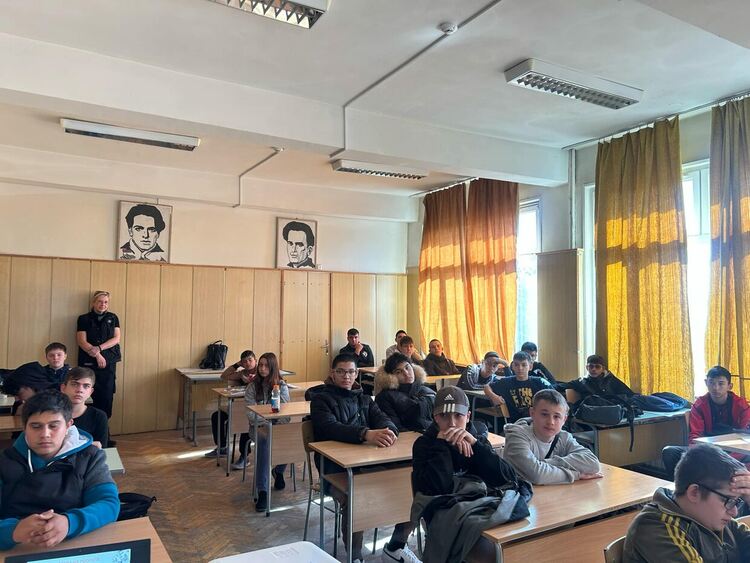 Възможностите на Програма Еразъм+ за младите хора бяха представени на новите ученици в Професионална гимназия по транспорт и аграрни технологии „Н. Й. Вапцаров“