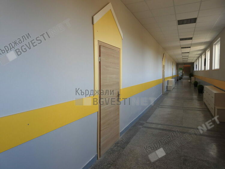 Учители-възрожденци създават бутиково училище за ромски деца в Кърджалийско